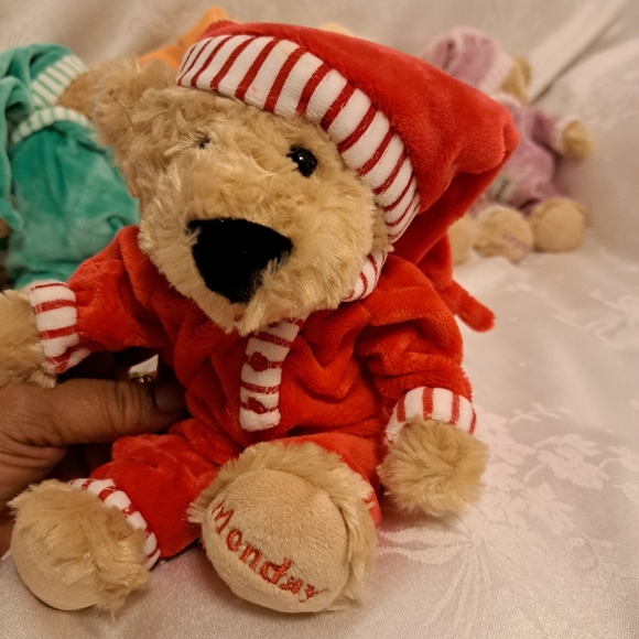 F.A.O. SCHWARZ Sleepy Time Teddy Bears Days Of The Week! - Picture 2 of 16